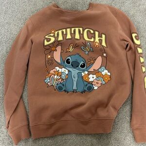 Stitch crew neck
